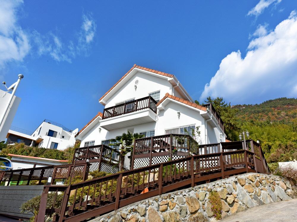 Namhae Bluemare Pension المظهر الخارجي الصورة