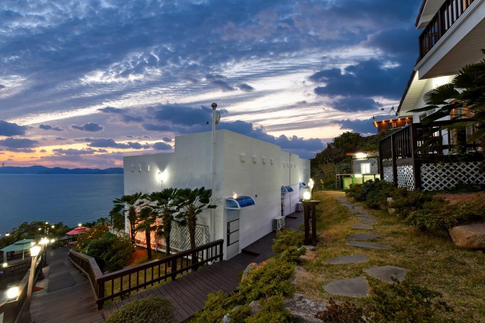 Namhae Bluemare Pension المظهر الخارجي الصورة